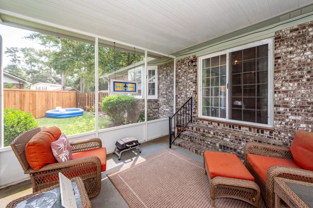 7758 Barclay Avenue, North Charleston, SC 29418