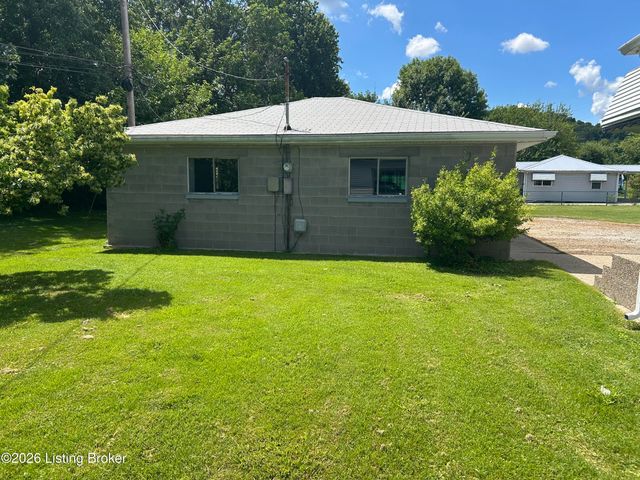 245 Octagon Ave, Louisville, KY 40229