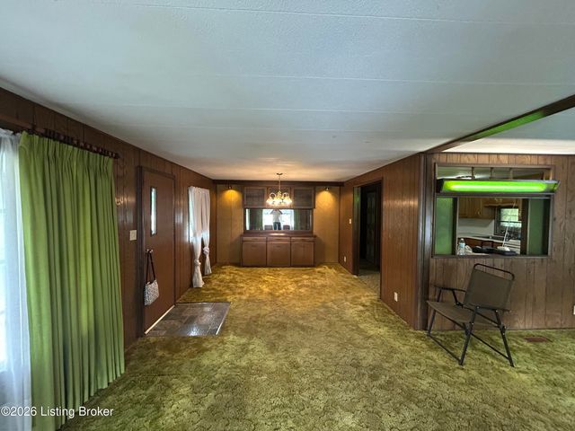 245 Octagon Ave, Louisville, KY 40229