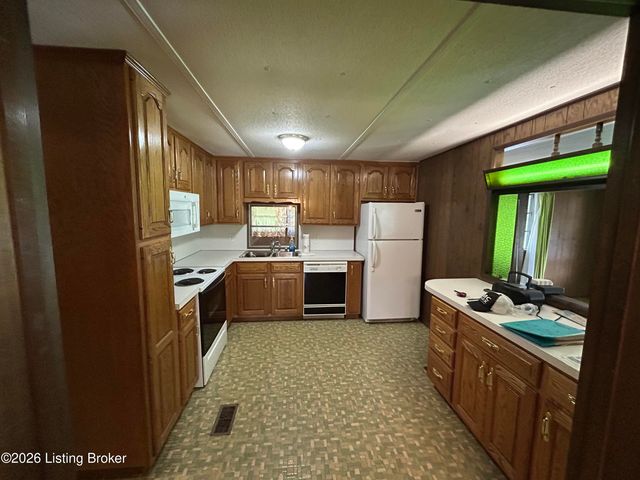245 Octagon Ave, Louisville, KY 40229