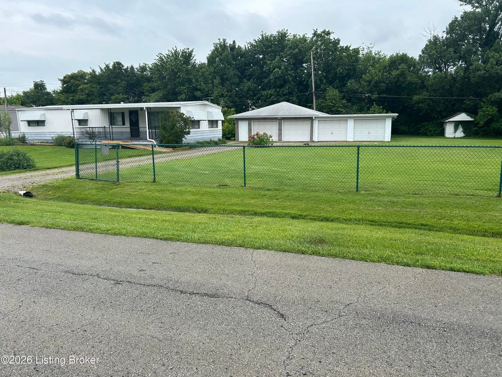 245 Octagon Ave, Louisville, KY 40229