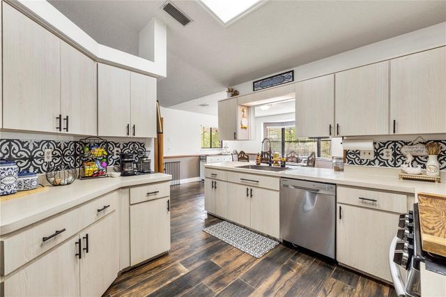 16620 KERRY HILLS LANE, Spring Hill, FL 34610