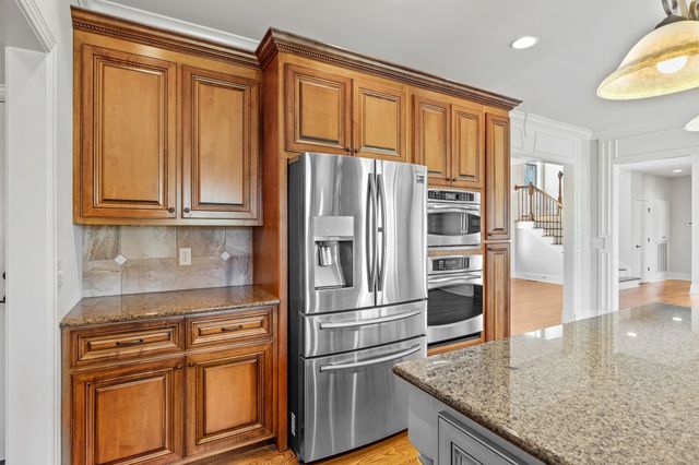 423 Carters Creek Pike, Columbia, TN 38401