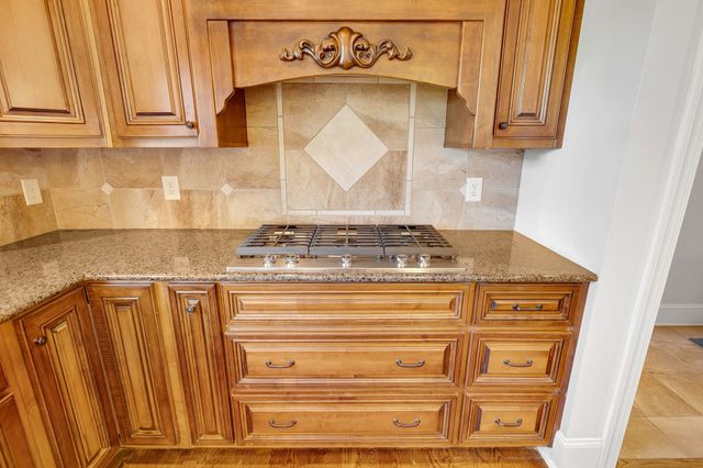 423 Carters Creek Pike, Columbia, TN 38401