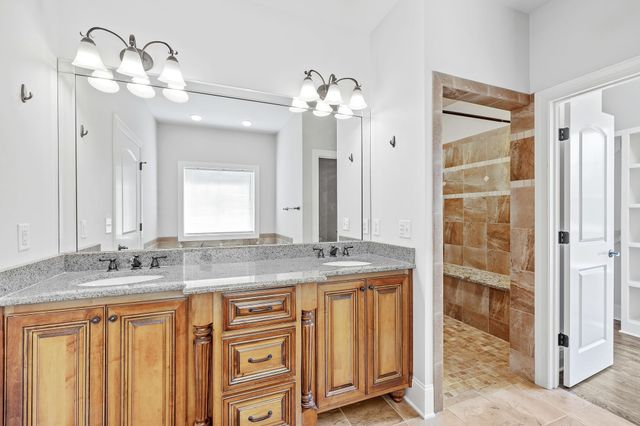 423 Carters Creek Pike, Columbia, TN 38401