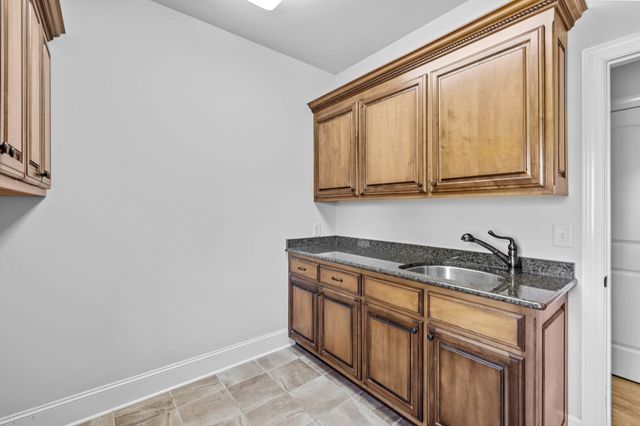 423 Carters Creek Pike, Columbia, TN 38401