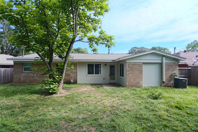 6123 Grape Street, Houston, TX 77074