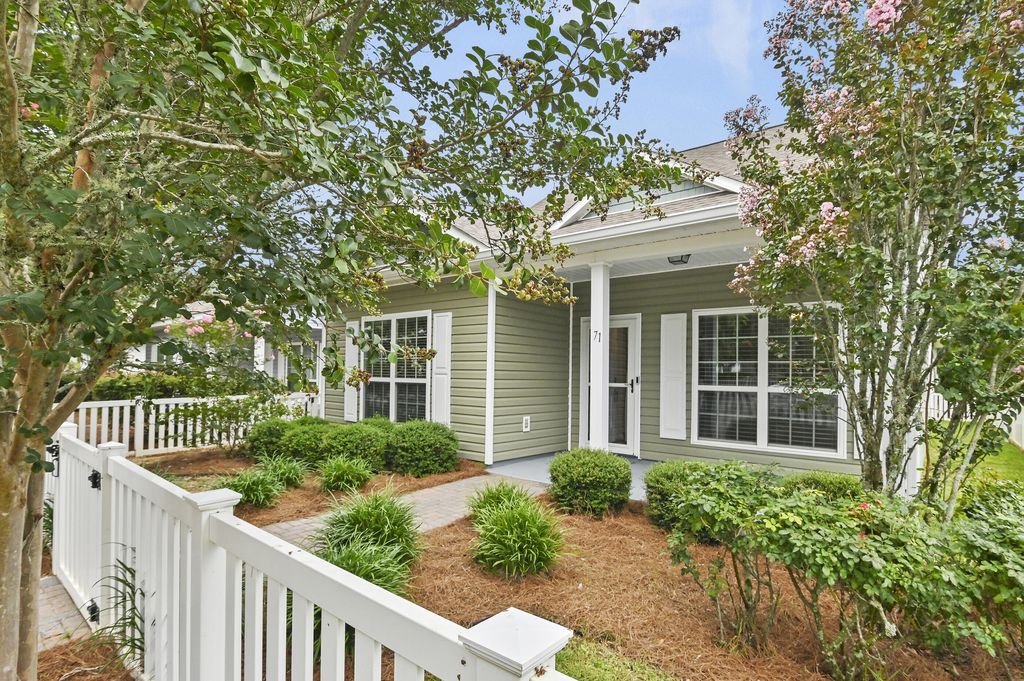 Image 1 of property listing at 71 Nelly Street, Freeport, FL 32439