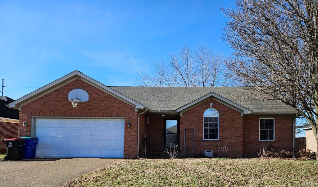 8704 Wellton Drive, Evansville, IN 47725