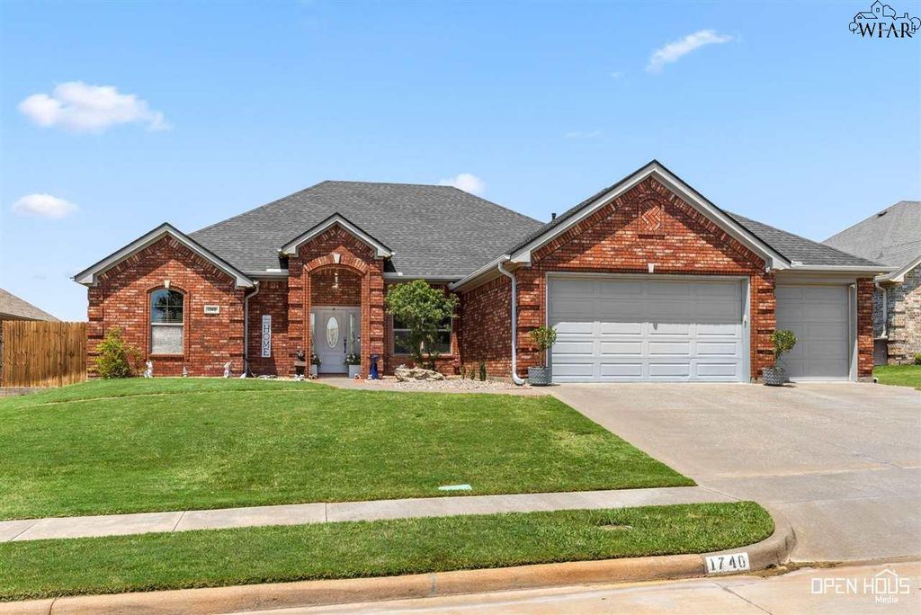 1740 ROCKRIDGE DRIVE, Wichita Falls, TX 76310