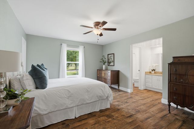 698 Hackberry Road, Van Alstyne, TX 75495