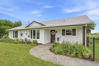 698 Hackberry Road, Van Alstyne, TX 75495