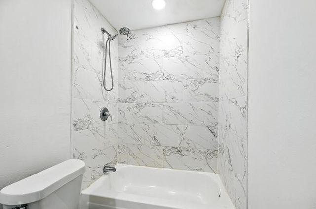 320 T A CARROLL Avenue, Corsicana, TX 75110