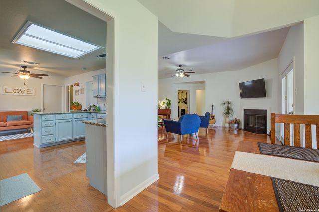 1937 Squire, New Braunfels, TX 78130