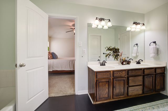 1937 Squire, New Braunfels, TX 78130