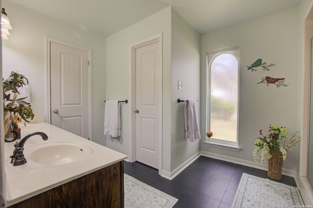 1937 Squire, New Braunfels, TX 78130