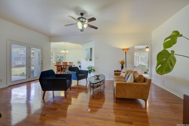 1937 Squire, New Braunfels, TX 78130