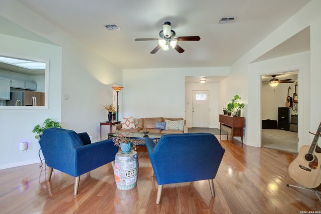 1937 Squire, New Braunfels, TX 78130