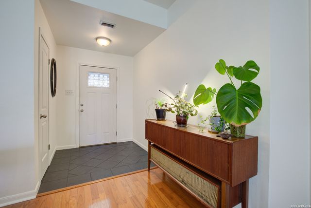 1937 Squire, New Braunfels, TX 78130