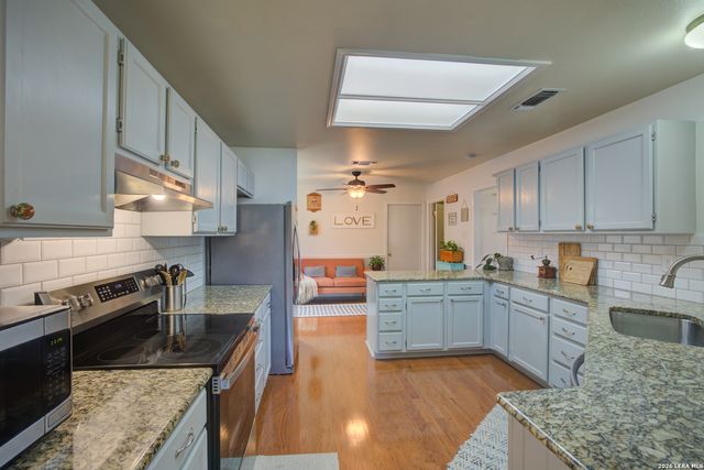 1937 Squire, New Braunfels, TX 78130