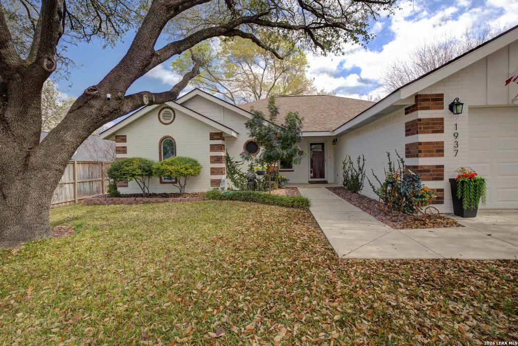 1937 Squire, New Braunfels, TX 78130