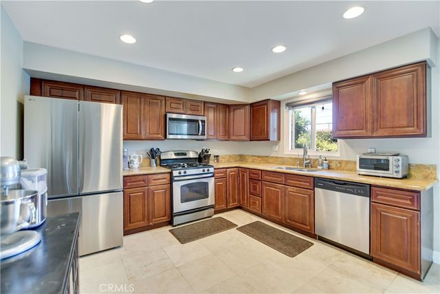 13791 Pasadena, Santa Ana, CA 92705