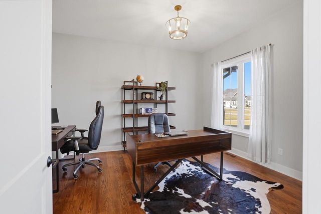 3082 Monona COURT, Oconomowoc, WI 53066