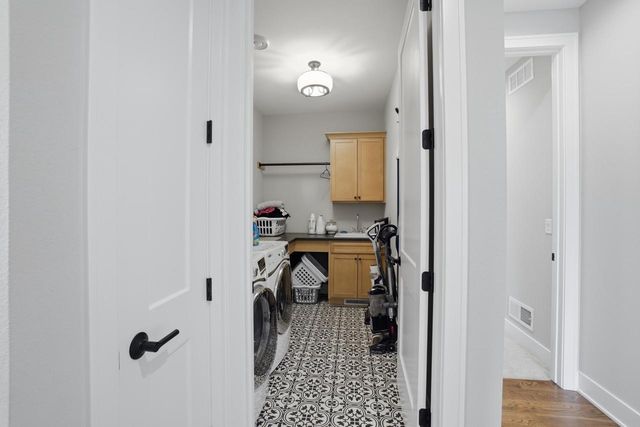 3082 Monona COURT, Oconomowoc, WI 53066