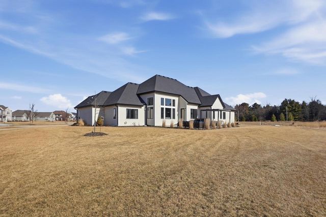 3082 Monona COURT, Oconomowoc, WI 53066