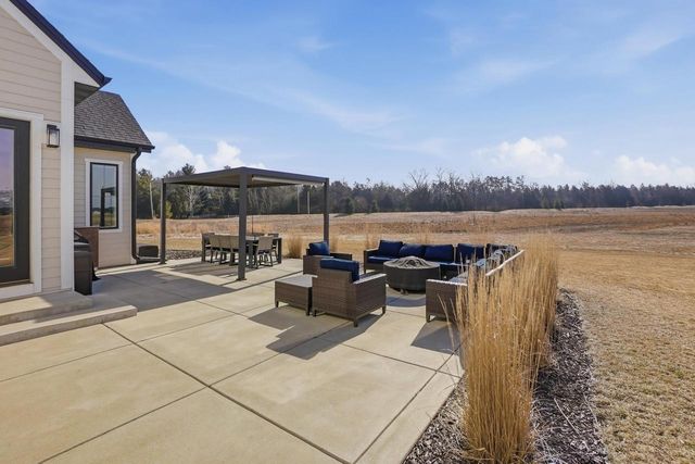 3082 Monona COURT, Oconomowoc, WI 53066