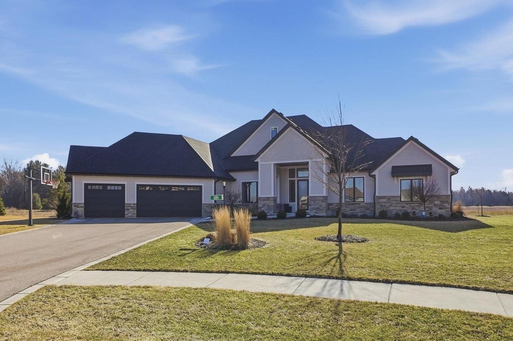 3082 Monona COURT, Oconomowoc, WI 53066