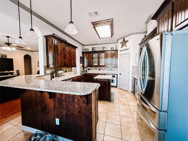 200 N Oak Branch Road, Waxahachie, TX 75167