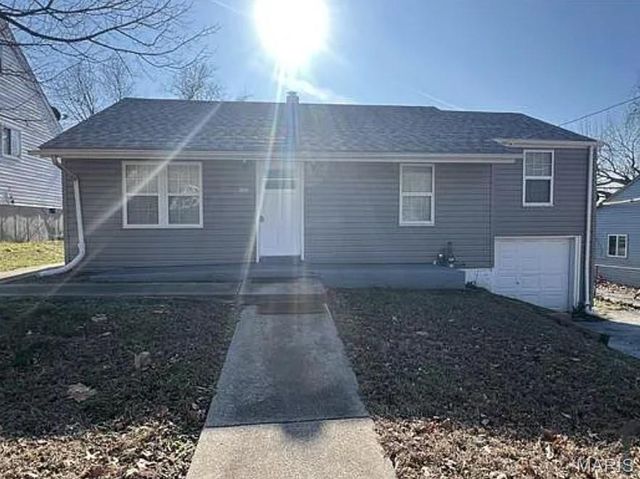 452 Bluff Drive, St Louis, MO 63137
