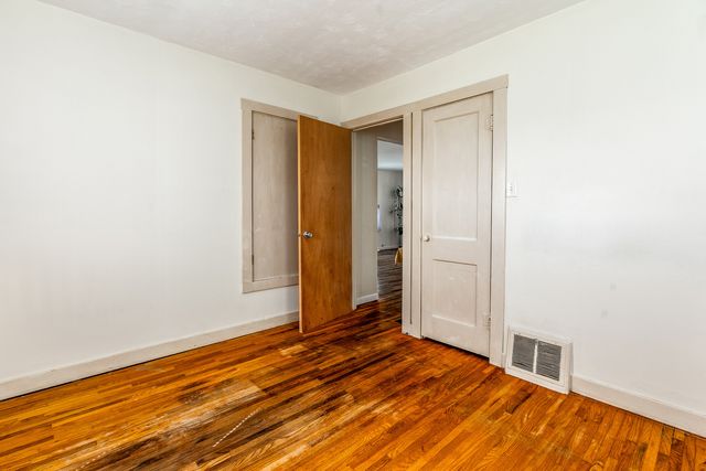 318 S 3rd Street, Marion, IL 62959