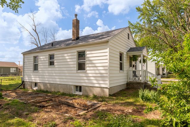 318 S 3rd Street, Marion, IL 62959