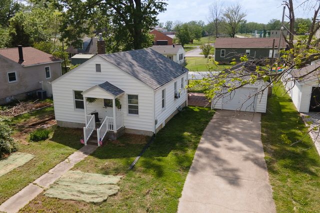 318 S 3rd Street, Marion, IL 62959