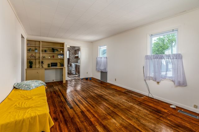 318 S 3rd Street, Marion, IL 62959