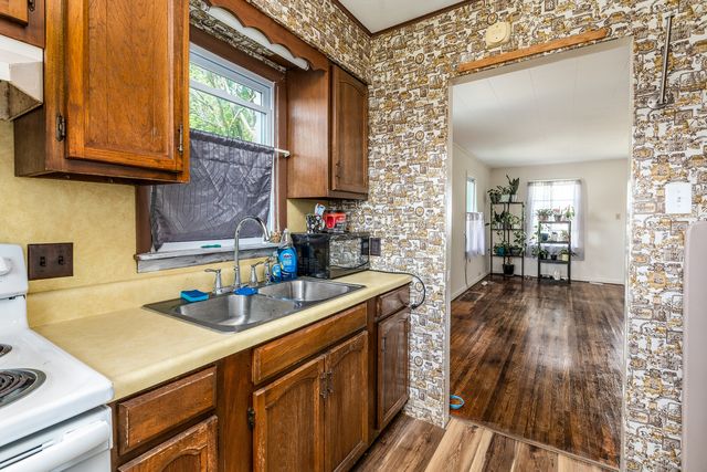 318 S 3rd Street, Marion, IL 62959