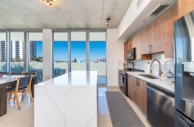 3470 E Coast Ave H0704, Miami, FL 33137