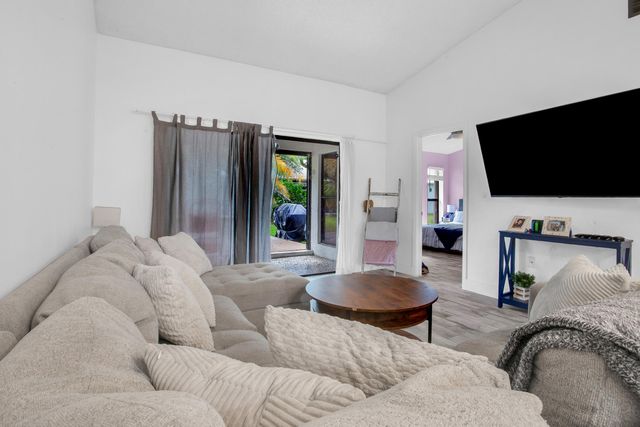 8202 NW 100th Drive, Tamarac, FL 33321