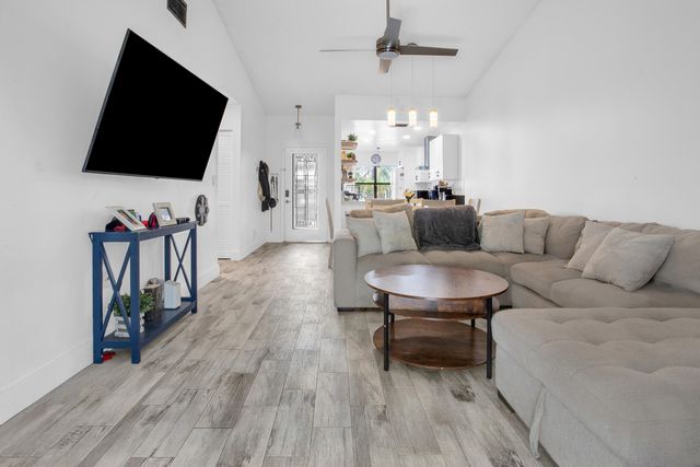 8202 NW 100th Drive, Tamarac, FL 33321