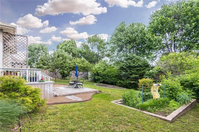 215 Dawn Drive, Centerton, AR 72719