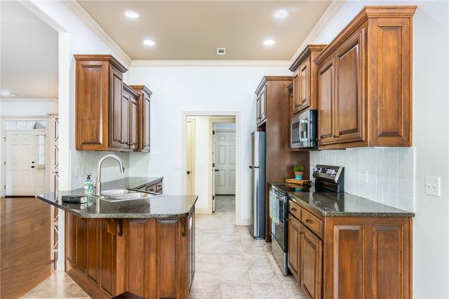 215 Dawn Drive, Centerton, AR 72719