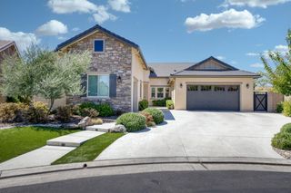2027 E Pin High Drive, Fresno, CA 93730