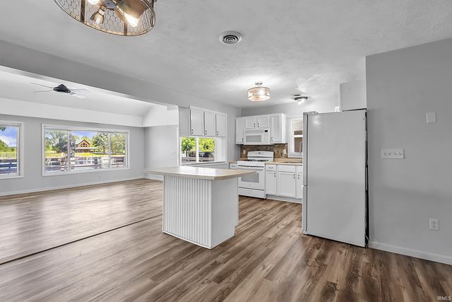 3387 E Stahl Road, Monon, IN 47959