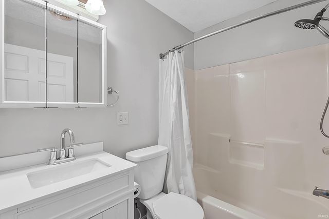 3387 E Stahl Road, Monon, IN 47959