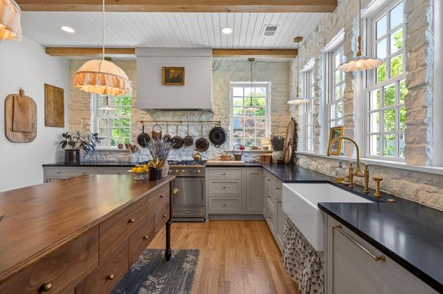 112 Lewisburg Ave, Franklin, TN 37064