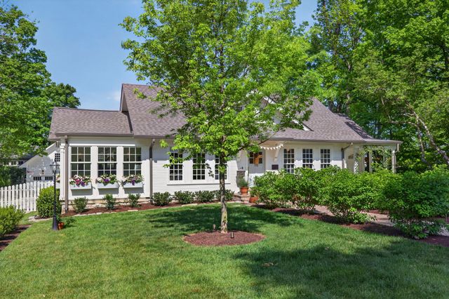 112 Lewisburg Ave, Franklin, TN 37064