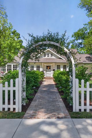 112 Lewisburg Ave, Franklin, TN 37064