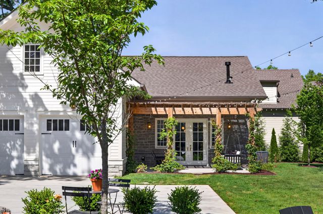 112 Lewisburg Ave, Franklin, TN 37064